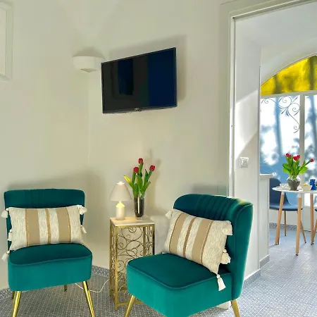 La Dimora 4: Charm And Quiet アパート *